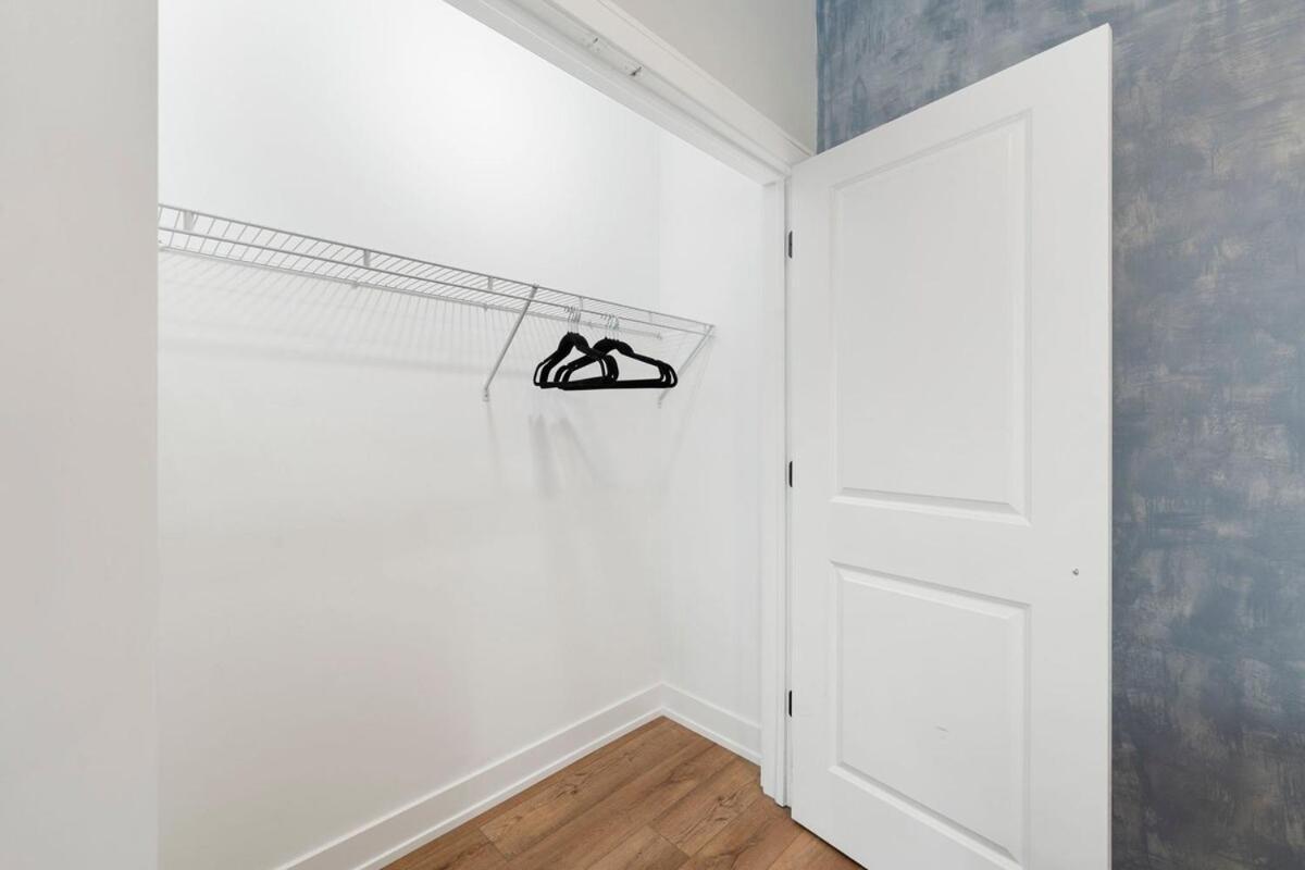 2 Bed & 3 Bath Chicago Condo المظهر الخارجي الصورة
